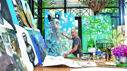 shinta-mani-Bill-Bensley-in-Painting-Studio